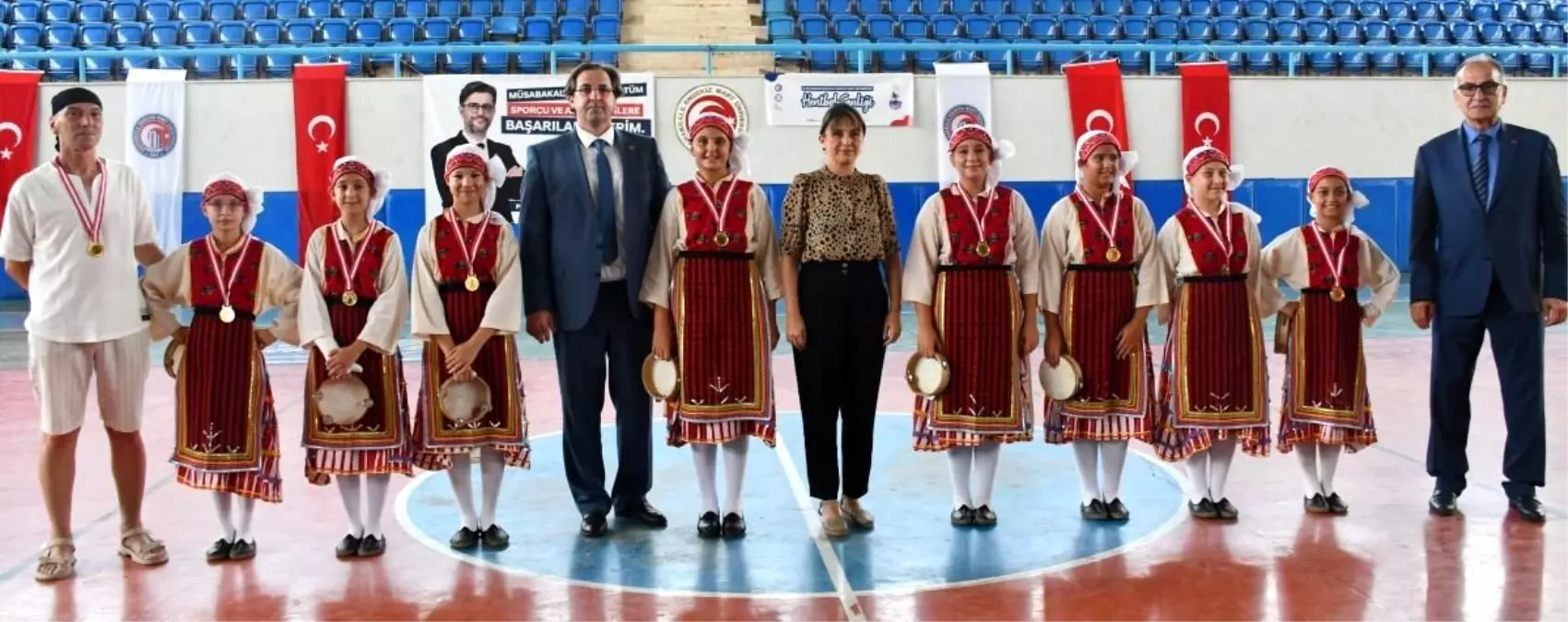 ÇOMÜ’de Kadın Veteran Hentbol Turnuvası Sona Erdi