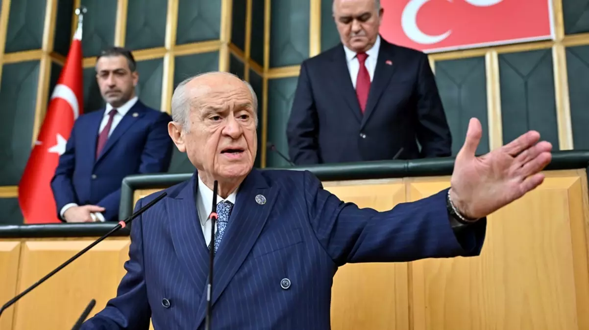 Bahçeli, Dervişoğlu’nun fırlattığı idam ipini makam odasına astı