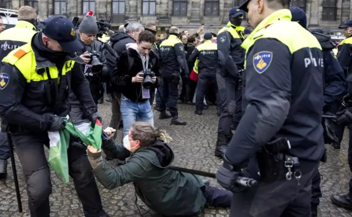 Amsterdam’da Filistin Yanlısı Protesto