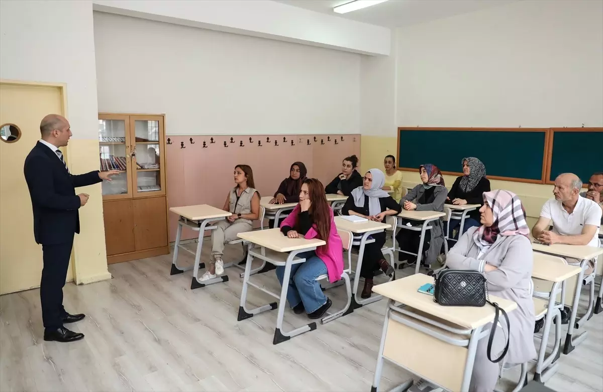 MEB’den Ebeveynlere Yönelik Maarif Modeli Kursları