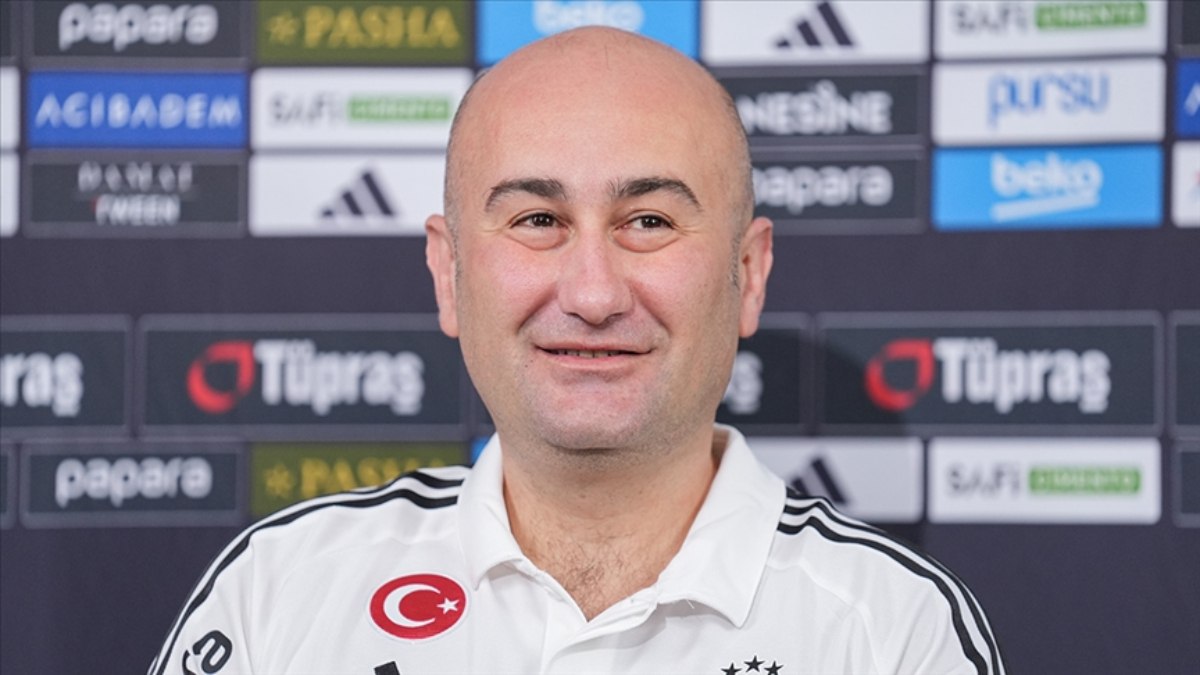 Beşiktaş Başkanı Hüseyin Yücel’den Van Bronckhorst için açıklama